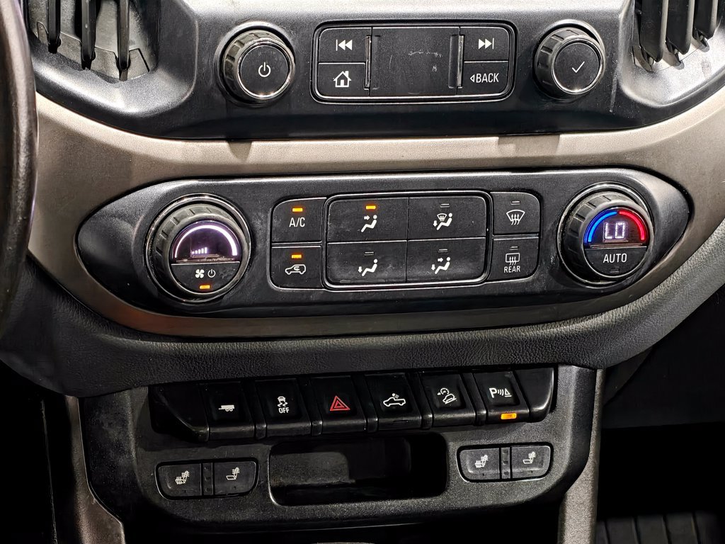 Used 2019 Chevrolet Colorado Z71 w/ Z71 Midnight Edition AWD/4WD image 9