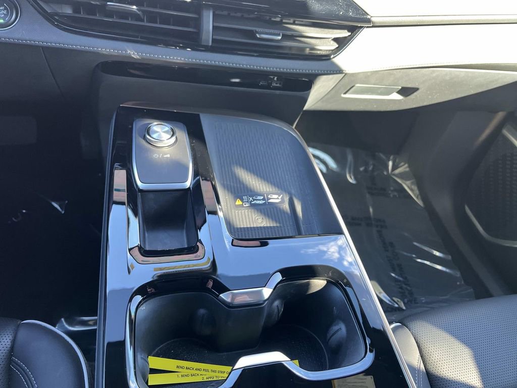 Used 2025 Buick Enclave Avenir w/ Trailering Package, 5000 lbs. image 35