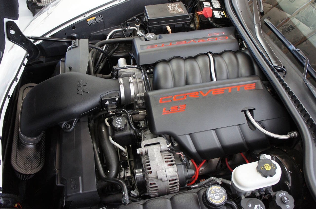 Used 2011 Chevrolet Corvette Coupe w/ 1LT RWD image 46
