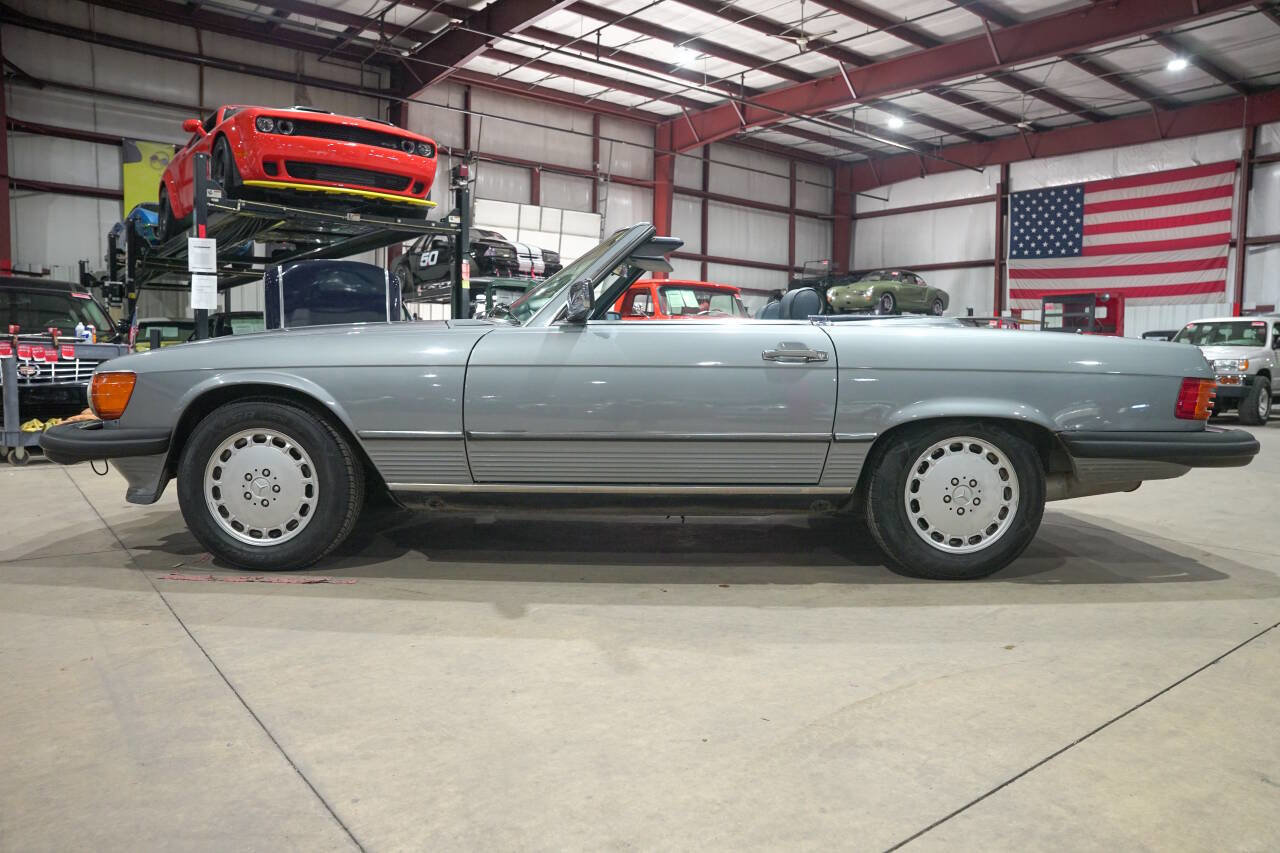 Used 1989 Mercedes-Benz 560 SL image 4