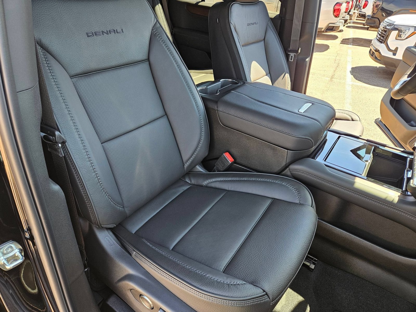New 2026 GMC Yukon Denali AWD/4WD image 30