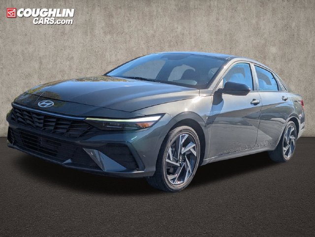 Certified 2025 Hyundai Elantra SEL FWD image 3