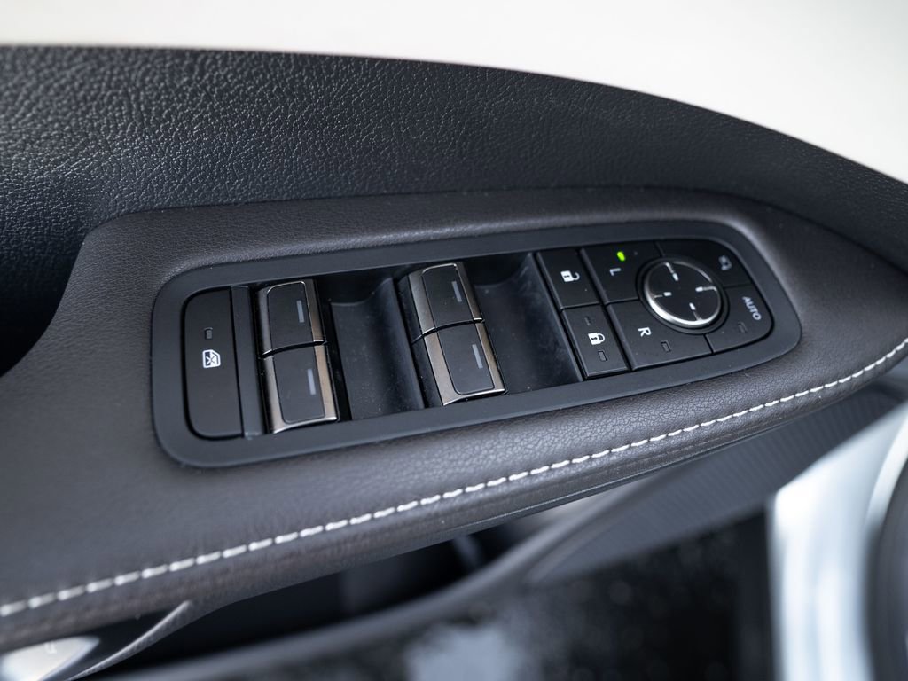 Used 2025 Lexus RX 350 w/ Convenience Package image 20