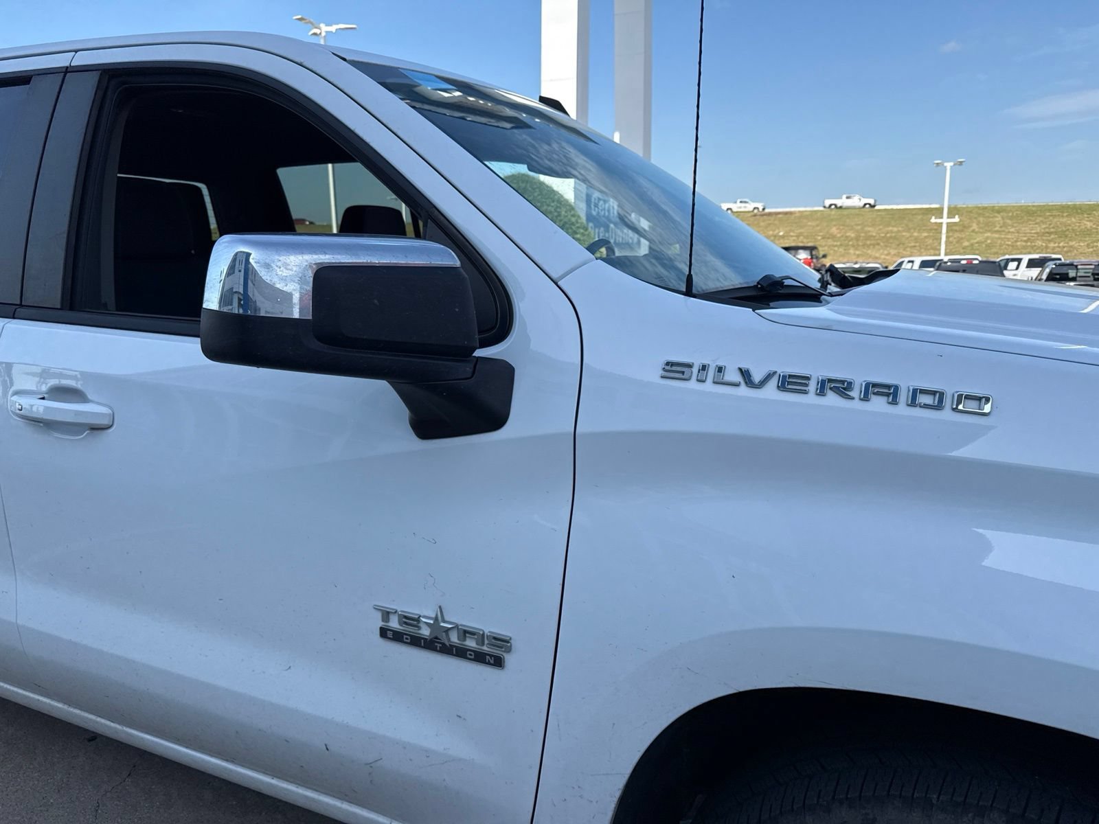 Used 2019 Chevrolet Silverado 1500 LT w/ Texas Edition RWD image 6
