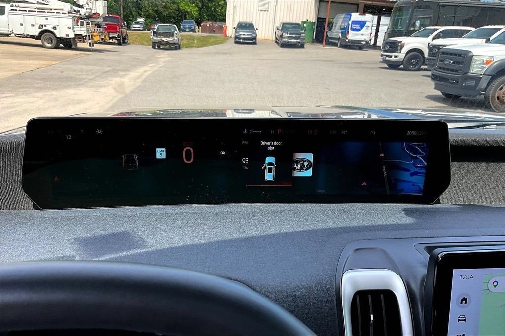 Used 2025 Ford Expedition Active AWD/4WD image 15