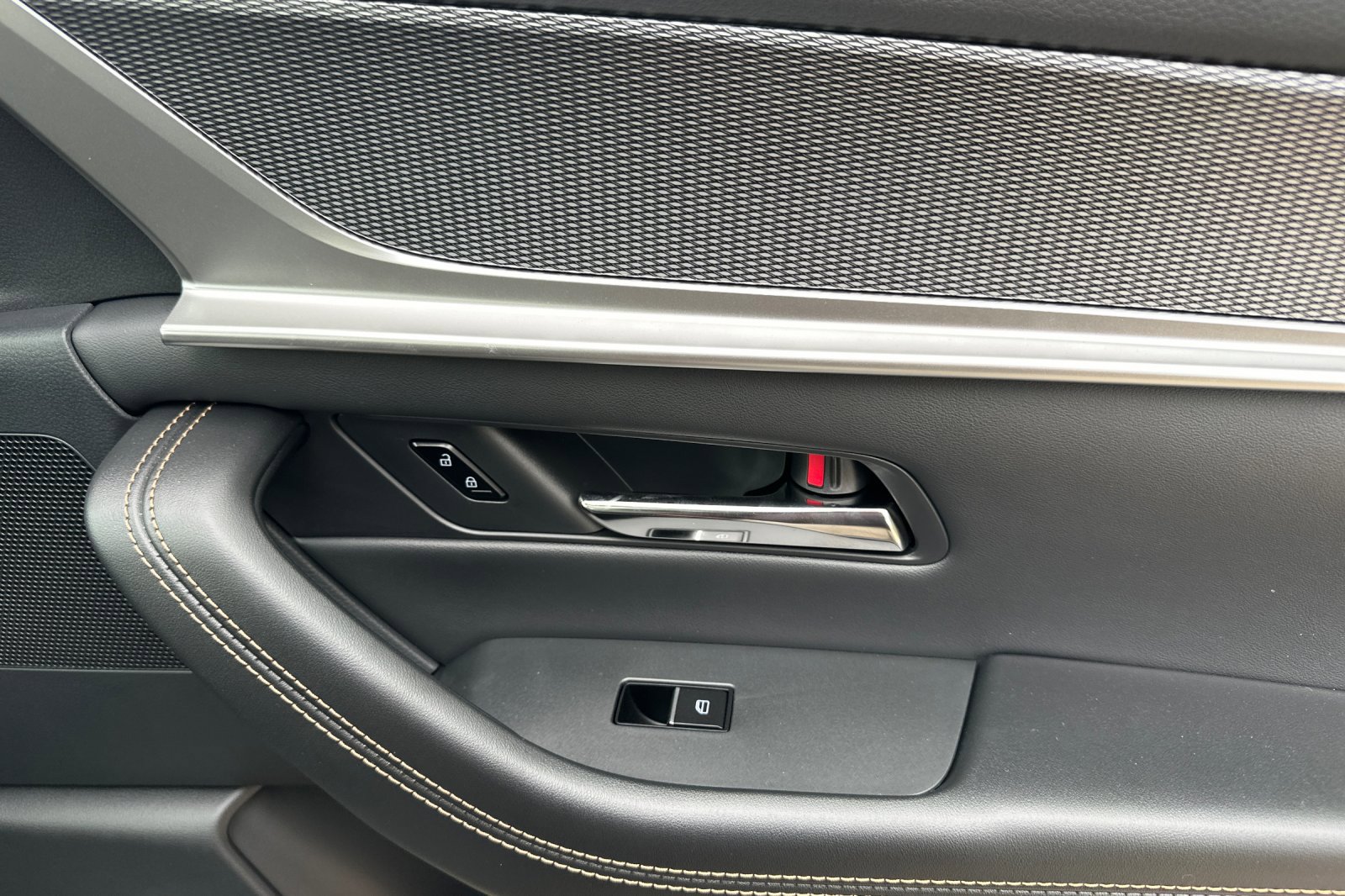 New 2025 MAZDA CX-70 Plug-In Hybrid w/ Premium Pkg image 20