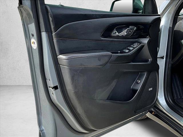 Certified 2023 Chevrolet Traverse RS FWD image 16