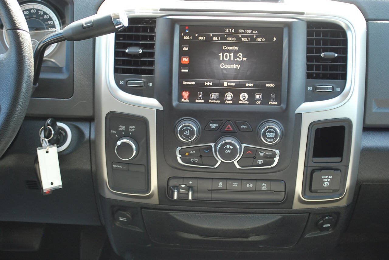 Used 2016 RAM 2500 SLT AWD/4WD image 26
