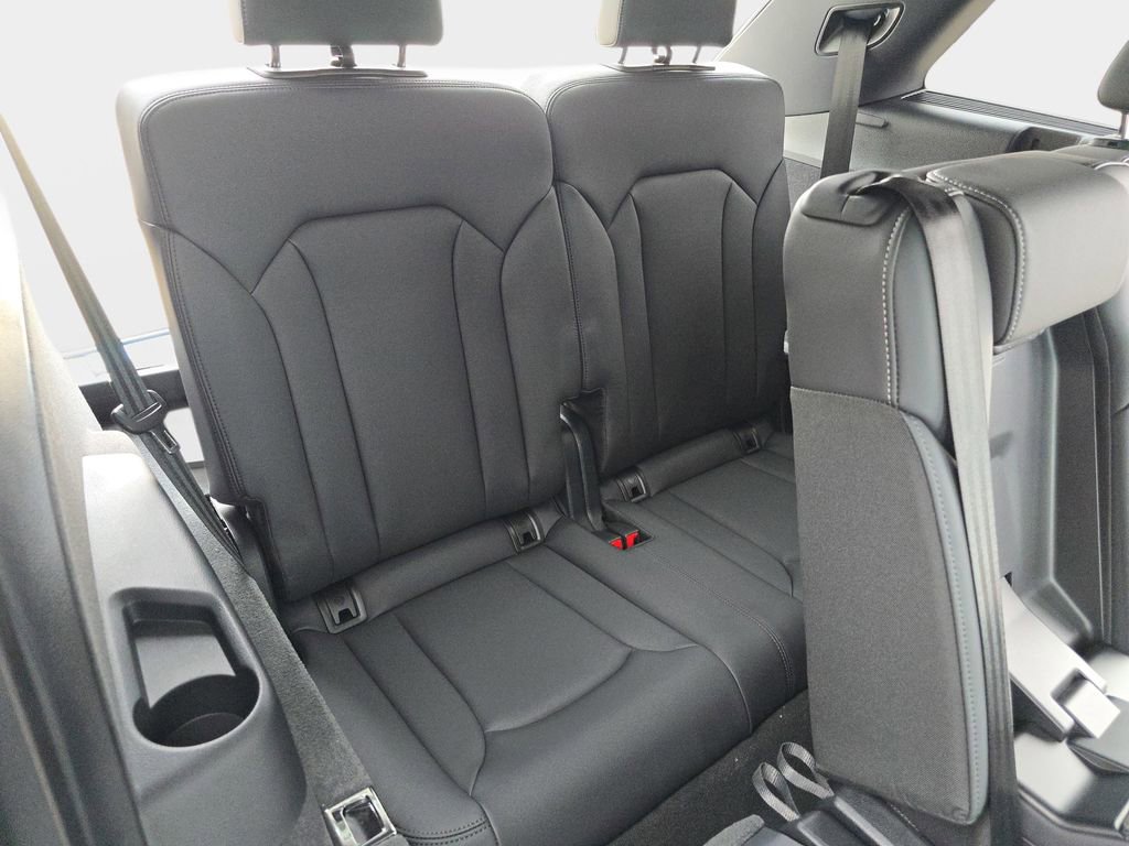 New 2026 Audi Q7 3.0T Premium Plus image 13