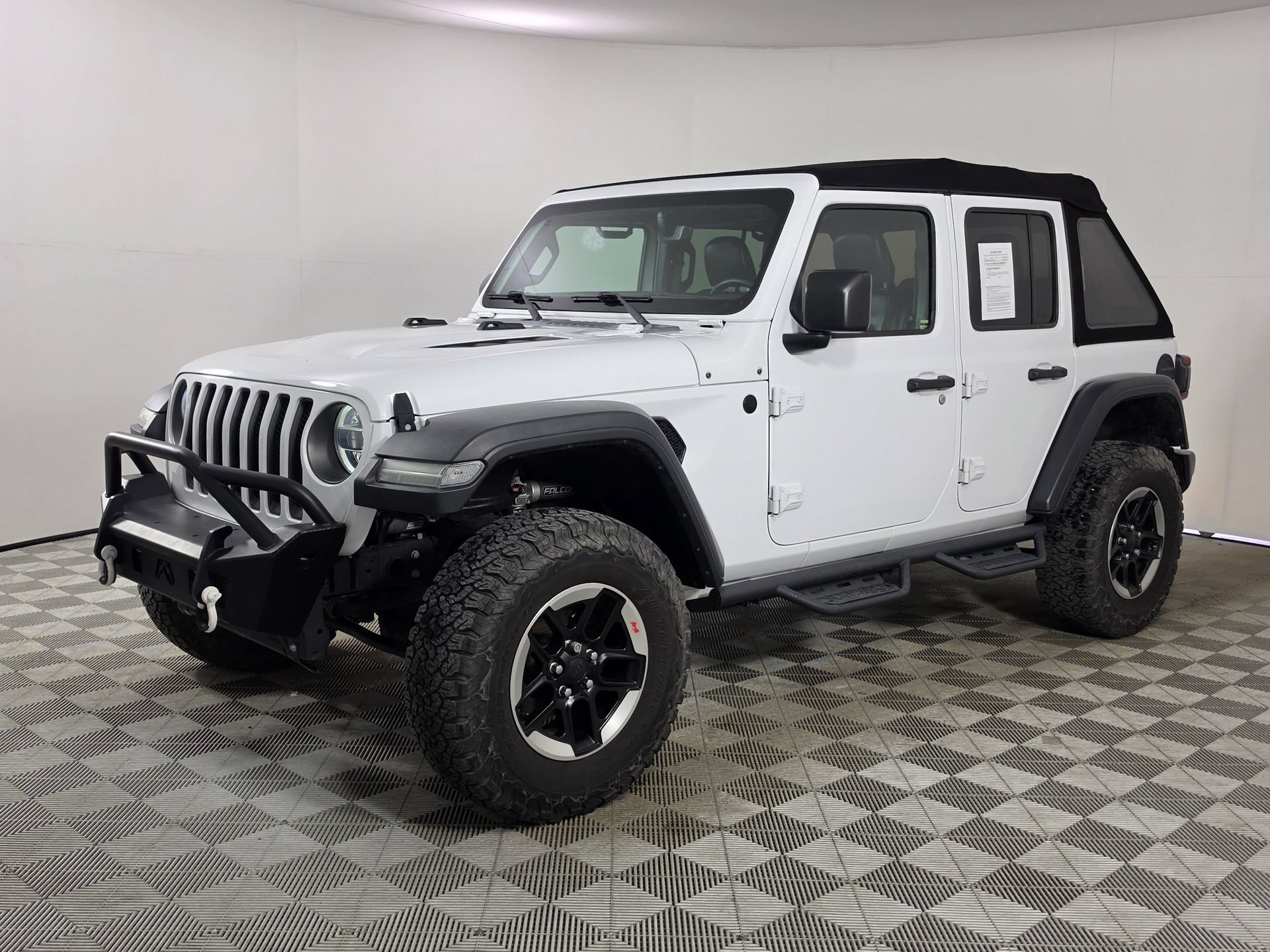 Used 2019 Jeep Wrangler Unlimited Rubicon AWD/4WD image 3