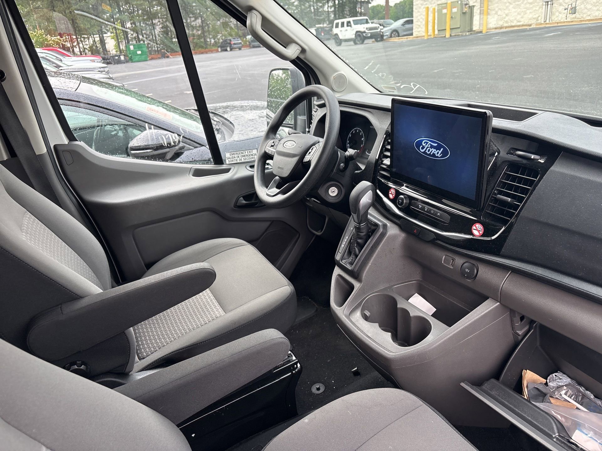Used 2024 Ford Transit 350 XLT RWD image 3