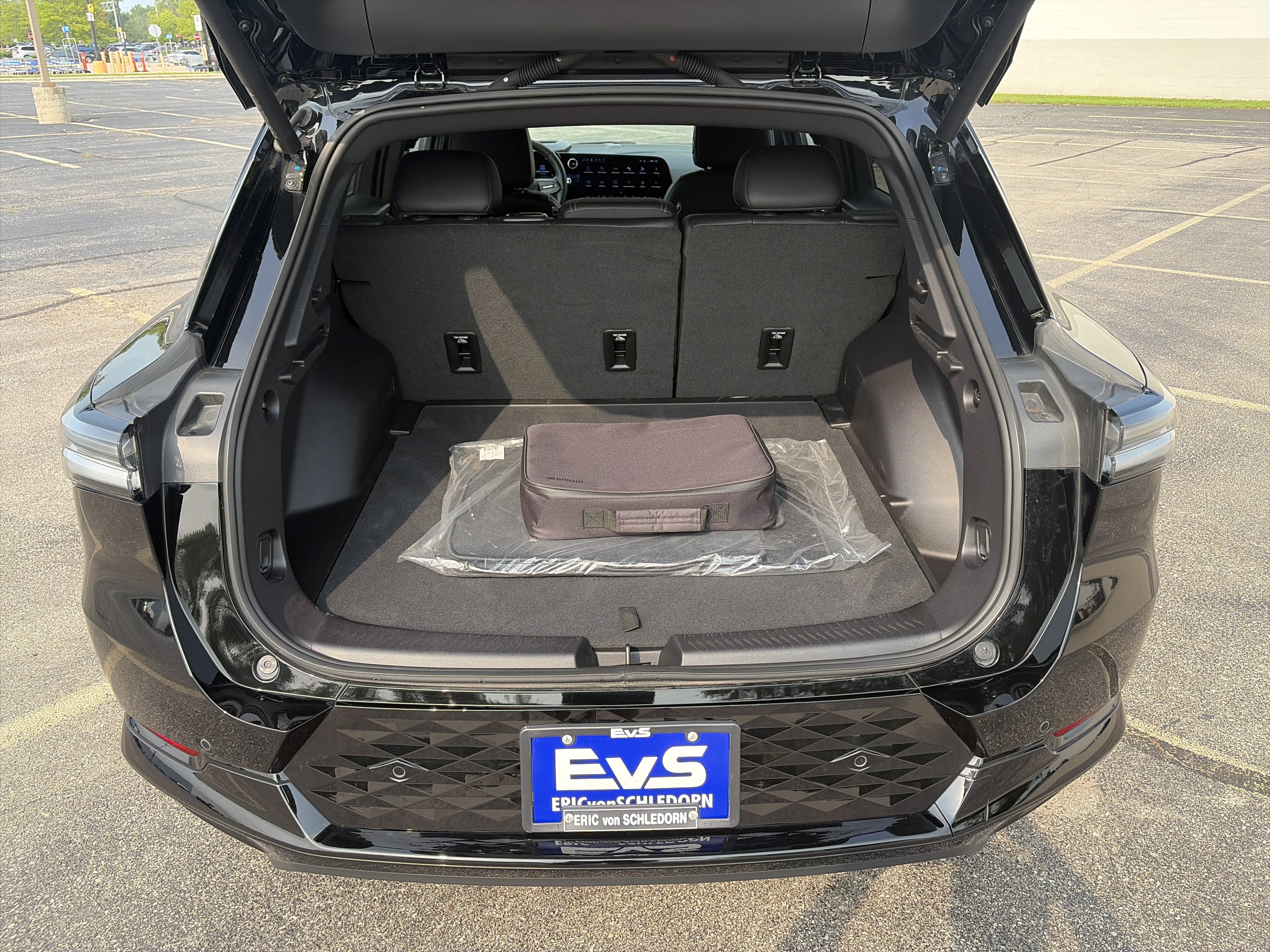 Used 2026 Chevrolet Equinox EV RS w/ Convenience Package II AWD/4WD image 19