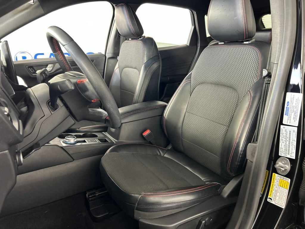 Used 2023 Ford Escape ST-Line w/ Tech Pack #1 AWD/4WD image 16