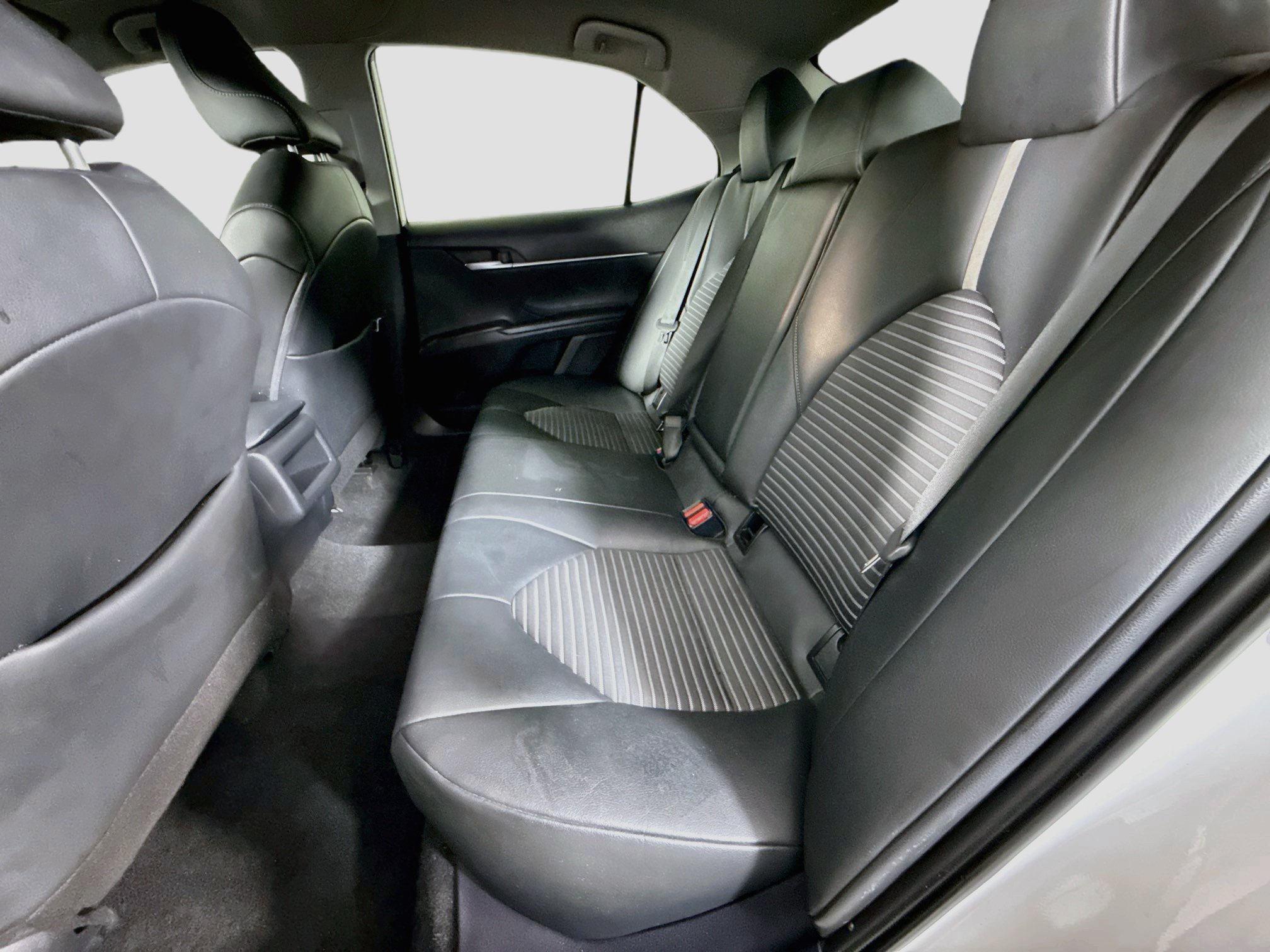 Used 2023 Toyota Camry SE FWD image 25