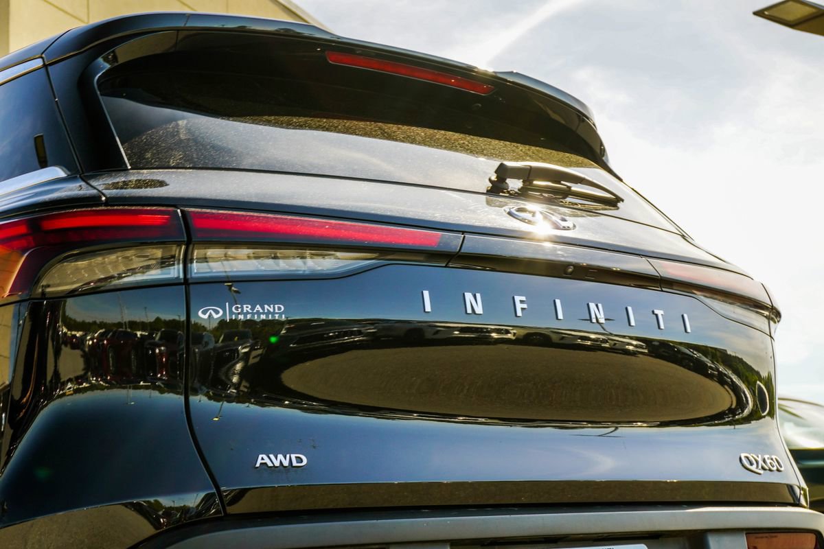 Certified 2023 INFINITI QX60 Pure image 13