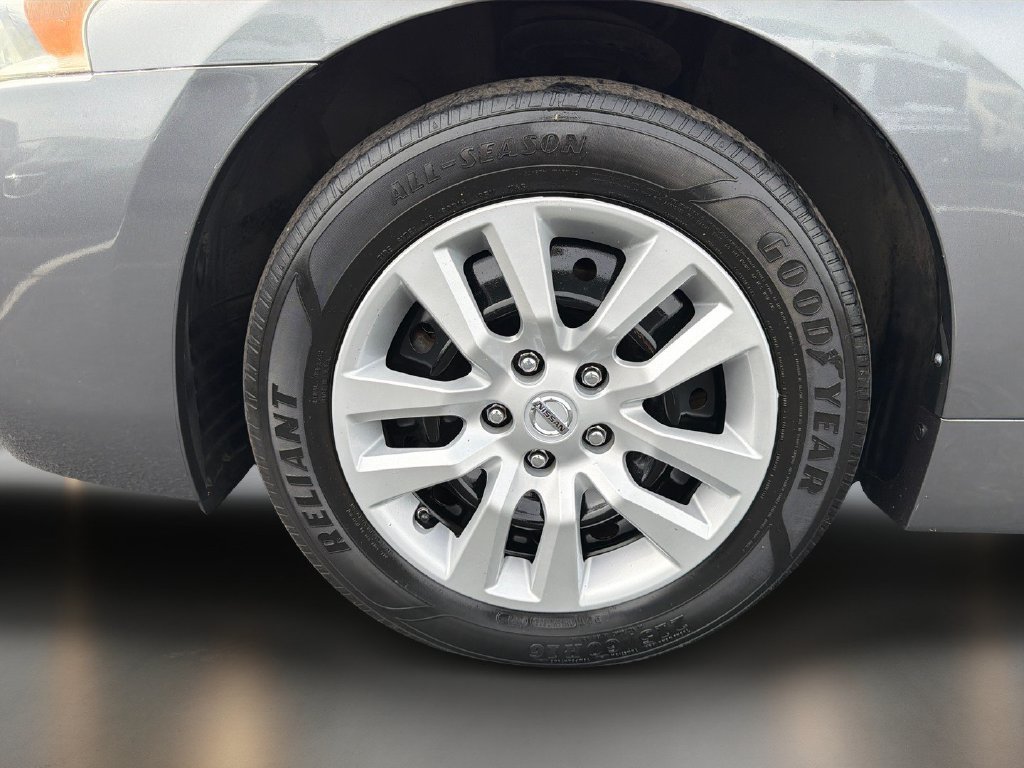 Used 2015 Nissan Altima 2.5 S w/ Power Driver Seat Package FWD image 10