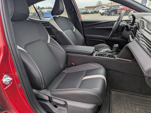 Used 2025 Toyota Camry SE w/ Convenience Package AWD/4WD image 21