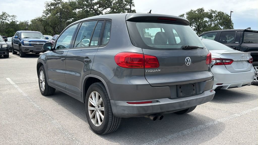 Used 2017 Volkswagen Tiguan Limited w/ Alloy Wheels Package FWD image 7