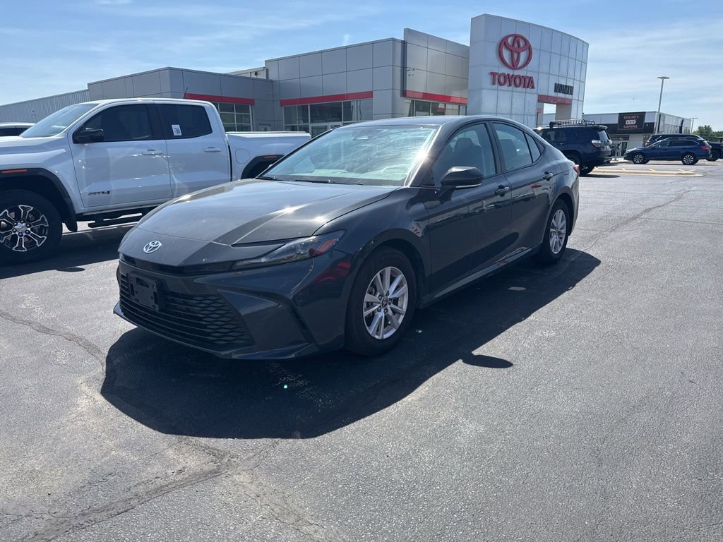 Used 2025 Toyota Camry LE FWD image 6