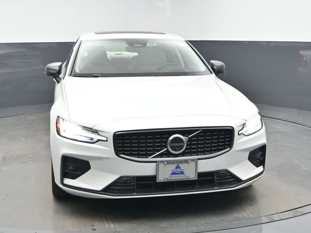 Used 2024 Volvo S60 B5 Ultimate image 2