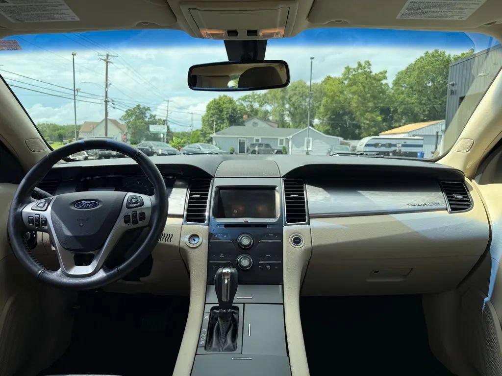Used 2014 Ford Taurus SEL w/ Equipment Group 201A AWD/4WD image 9