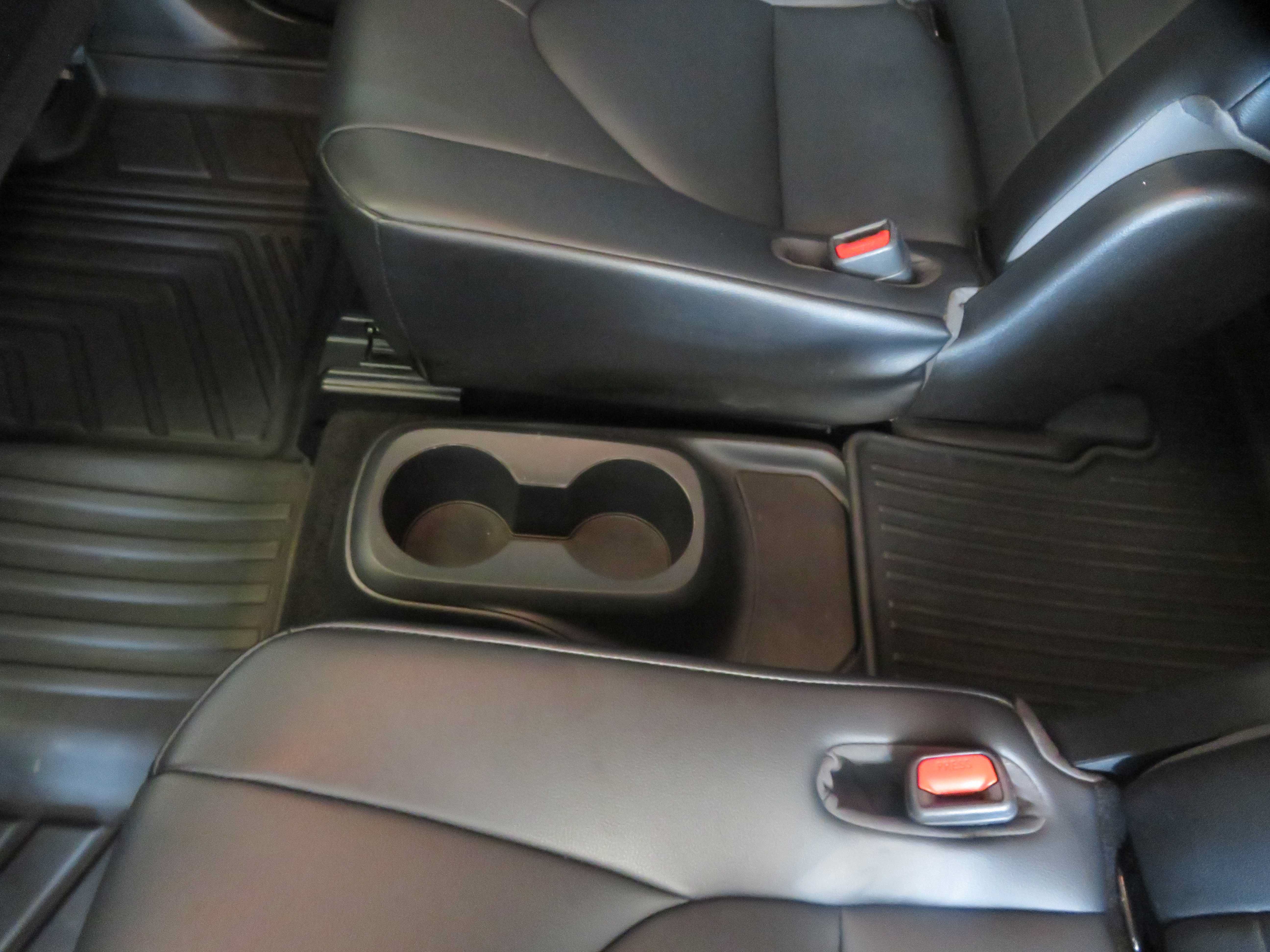 Used 2020 Toyota Highlander XLE FWD image 57