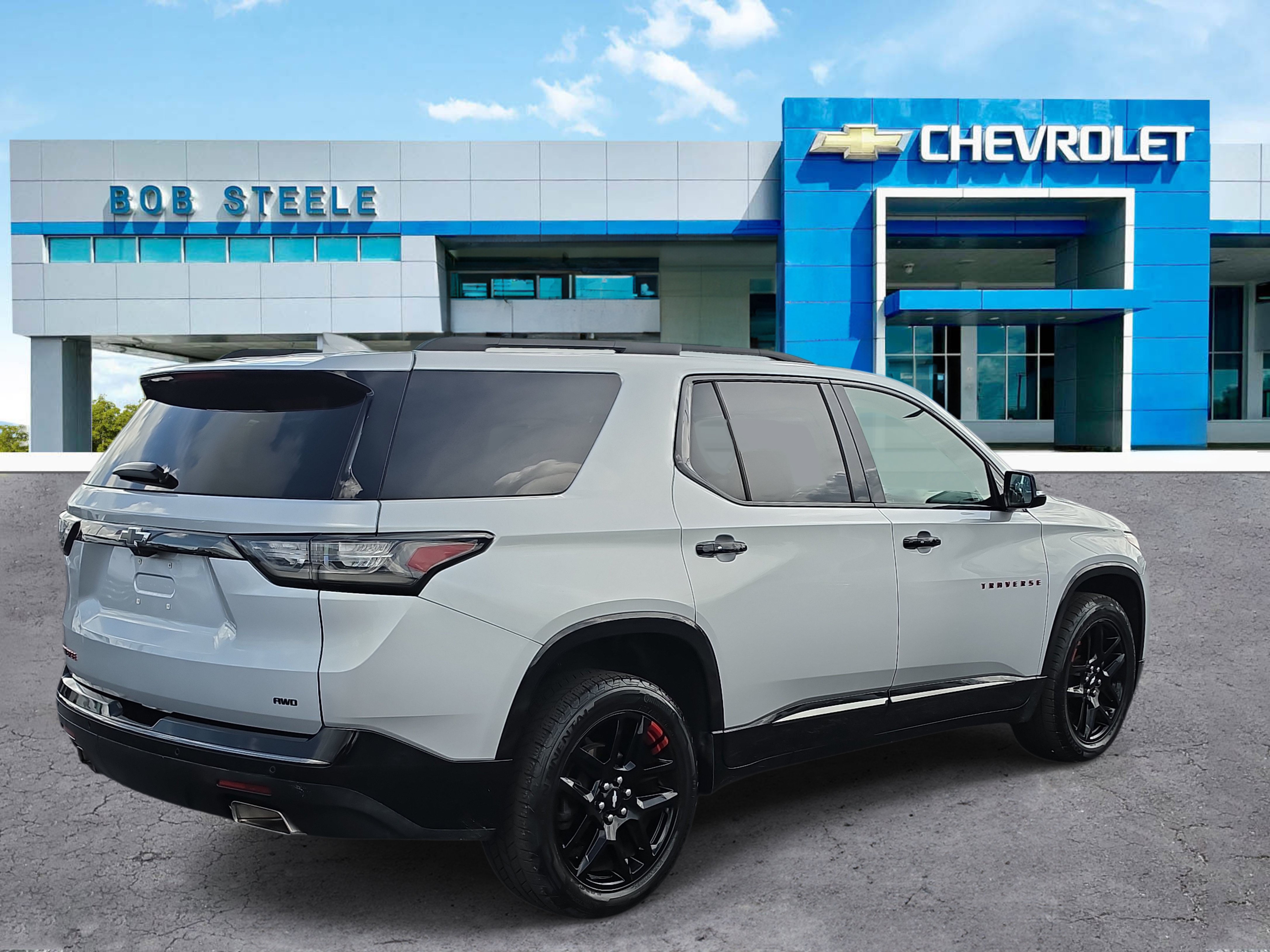 Used 2019 Chevrolet Traverse Premier w/ Redline Edition AWD/4WD image 4