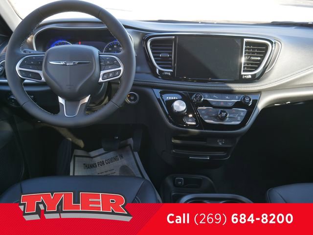 New 2026 Chrysler Pacifica Select AWD/4WD image 42