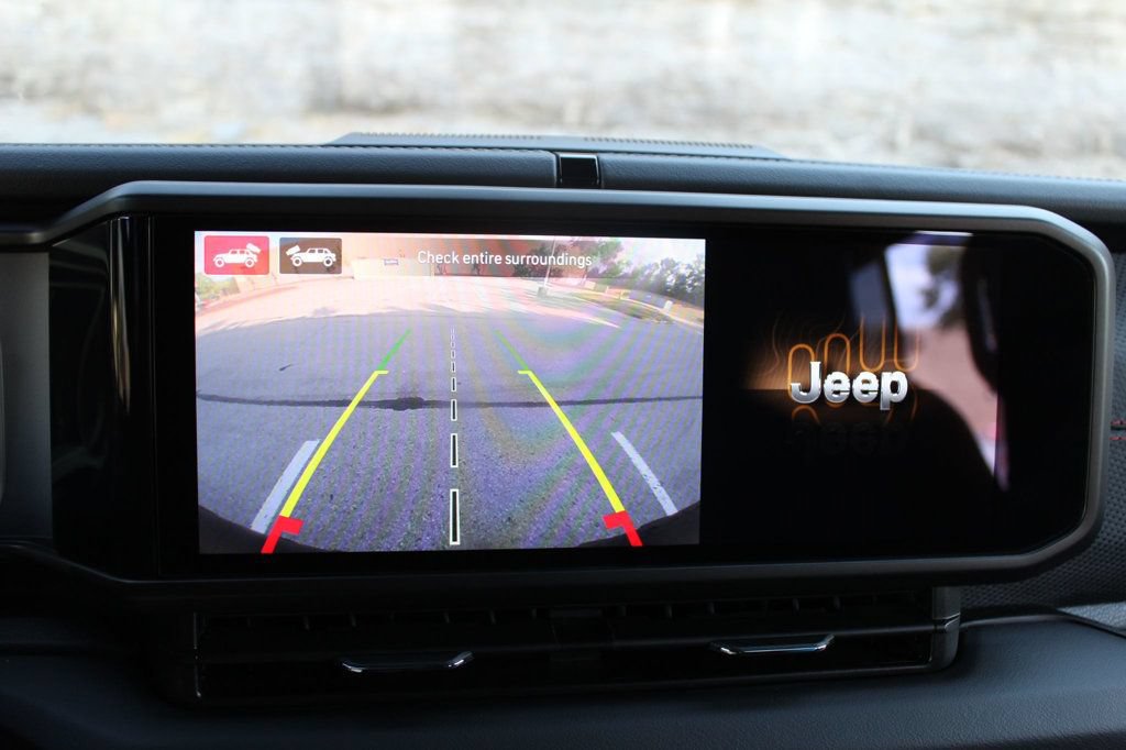 Used 2026 Jeep Wrangler Unlimited Rubicon 392 w/ Quick Order Package 27X Moab AWD/4WD image 15