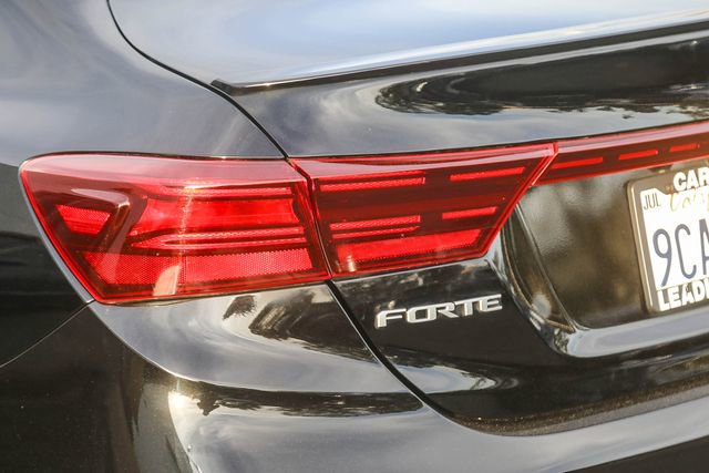 Used 2022 Kia Forte GT-Line w/ GT-Line Premium Package image 11