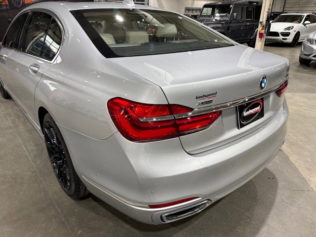 Used 2016 BMW 750i xDrive image 43