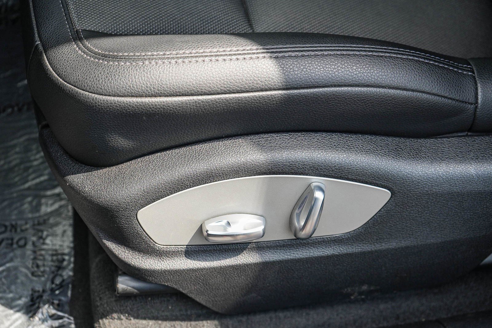 Used 2023 Porsche Macan image 20