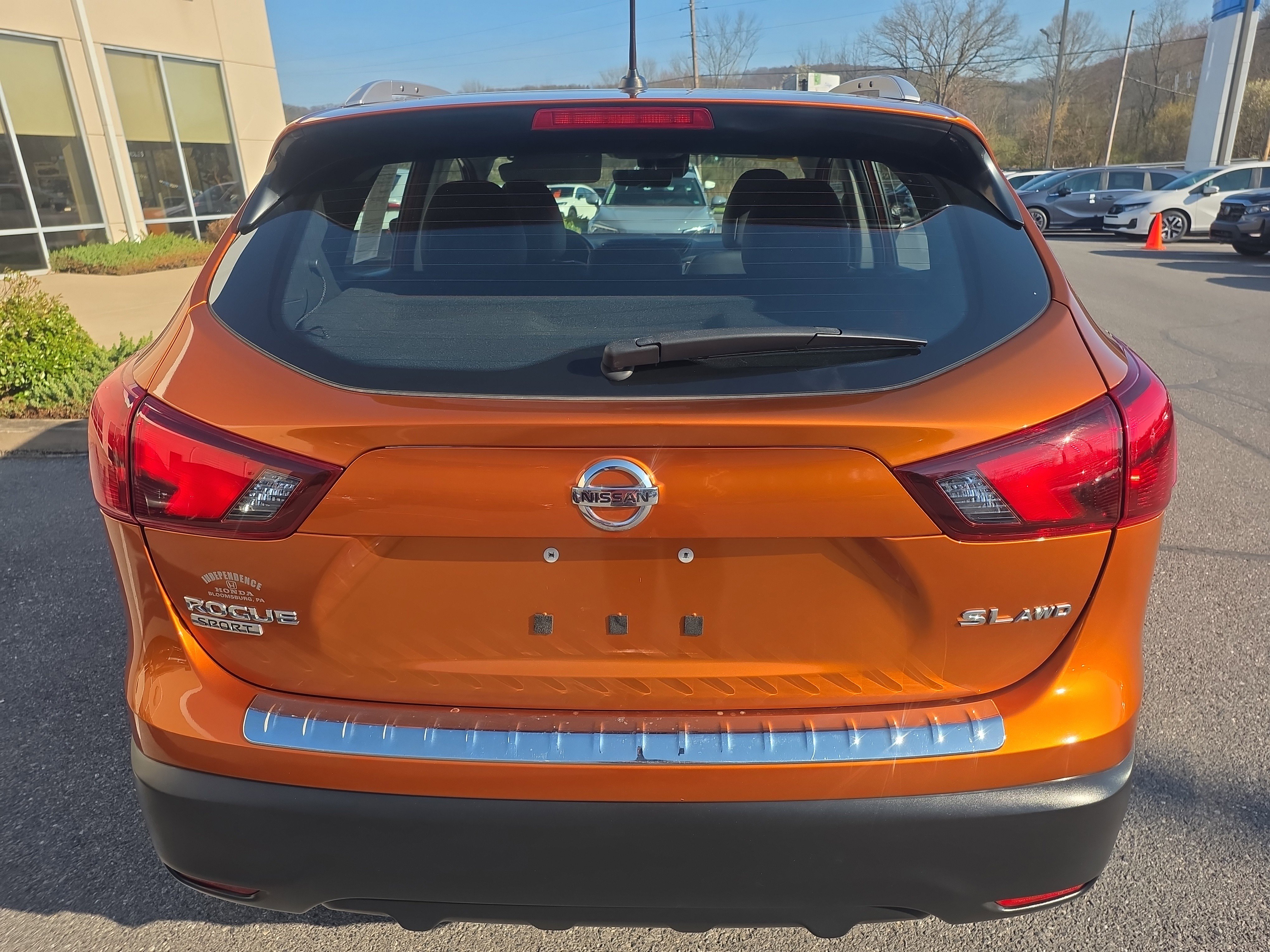 Used 2017 Nissan Rogue Sport SL w/ SL Premium Package image 6