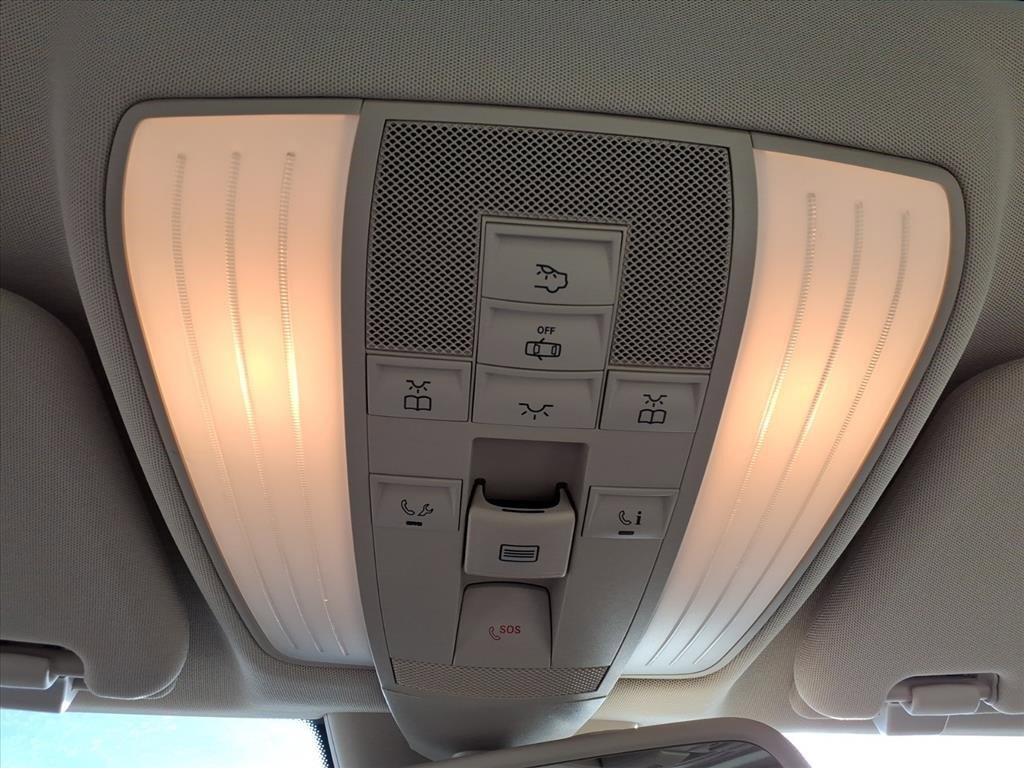 Used 2014 Mercedes-Benz E 350 4MATIC Sedan image 27