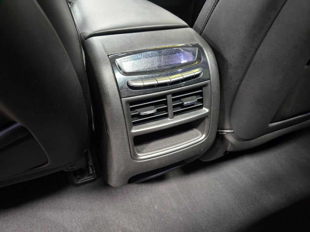 Used 2019 Cadillac XT5 Premium Luxury image 36