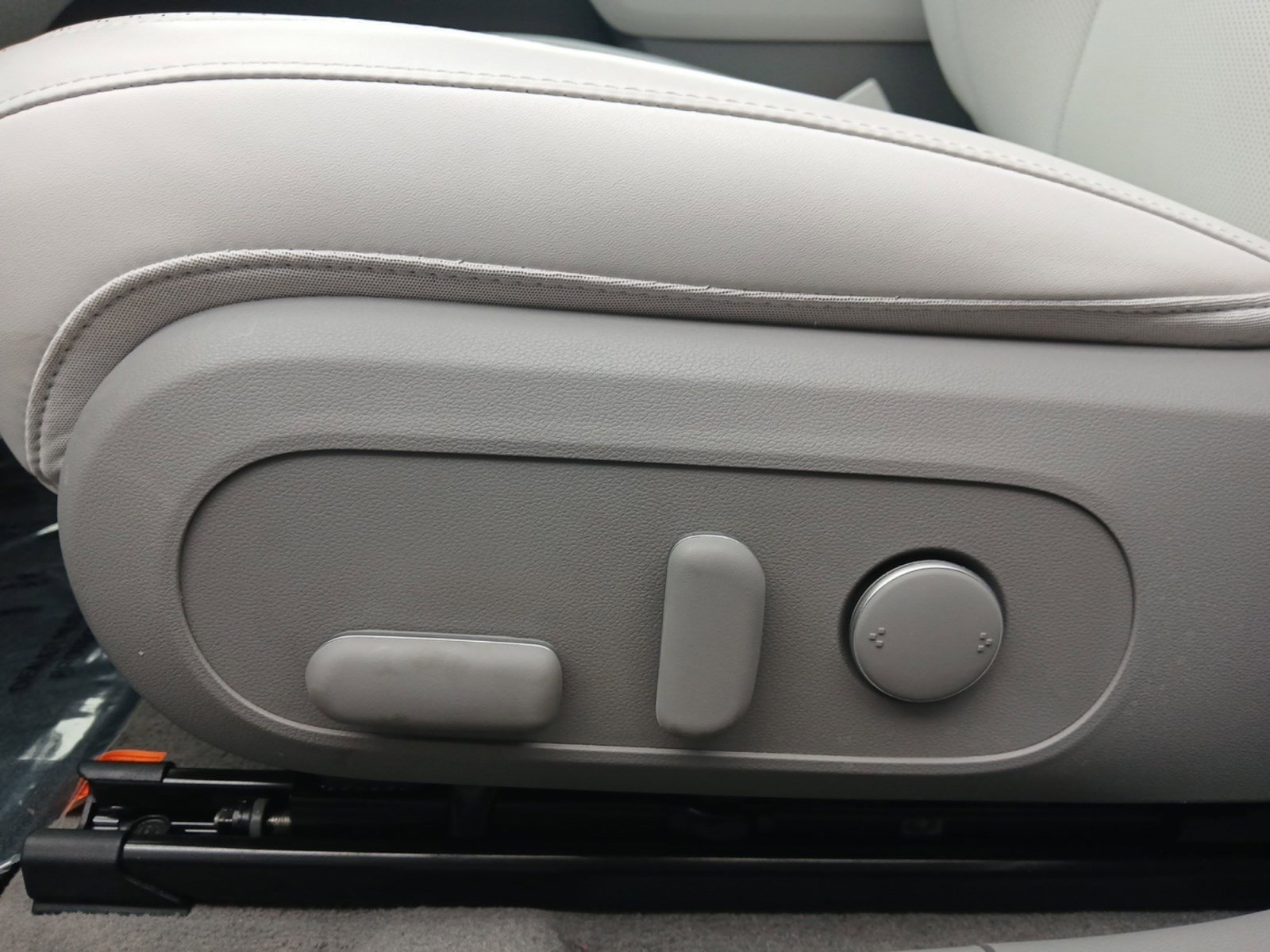 Used 2025 Hyundai Ioniq 6 SEL image 16