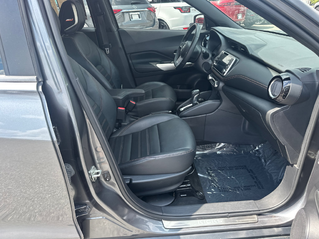 Used 2020 Nissan Kicks SR w/ SR Premium Package FWD image 11
