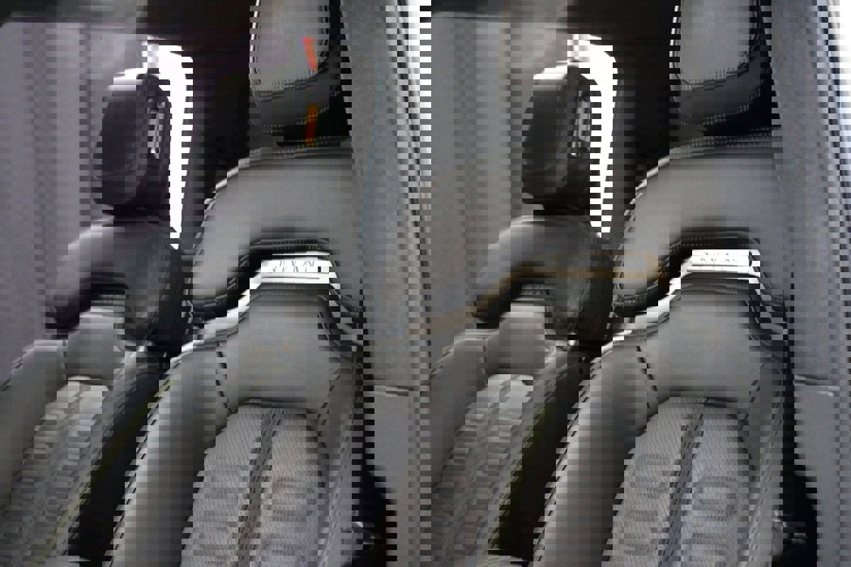 Used 2023 Rivian R1T Adventure image 38