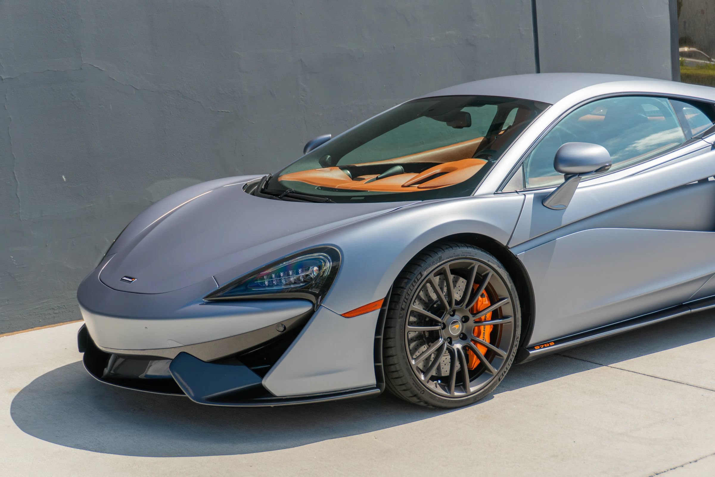 Used 2017 McLaren 570S Coupe RWD image 16