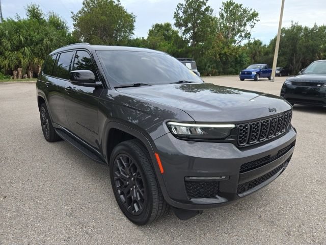 Used 2024 Jeep Grand Cherokee L Summit w/ High Altitude Package AWD/4WD image 7