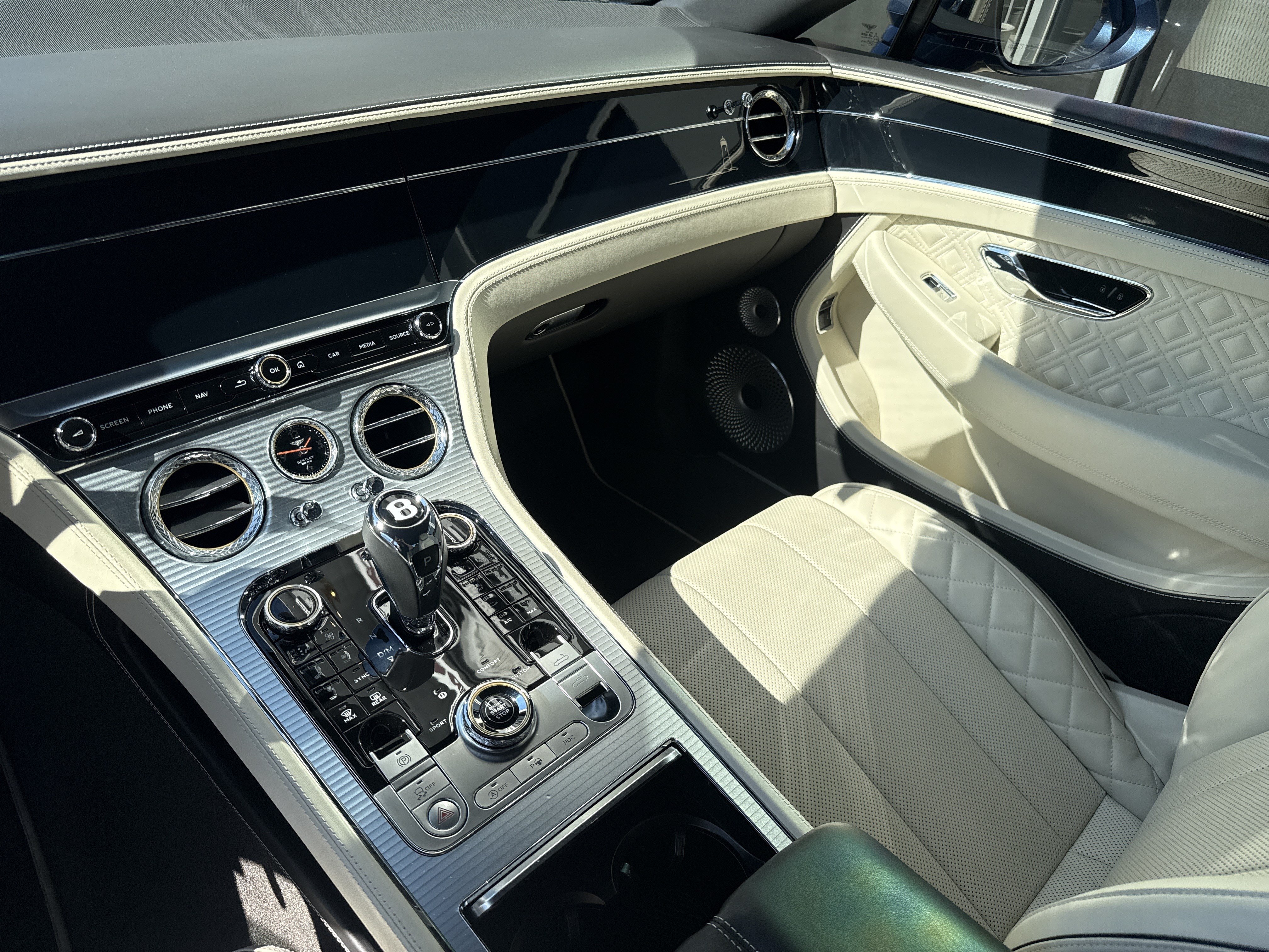 Used 2022 Bentley Continental GT AWD/4WD image 42