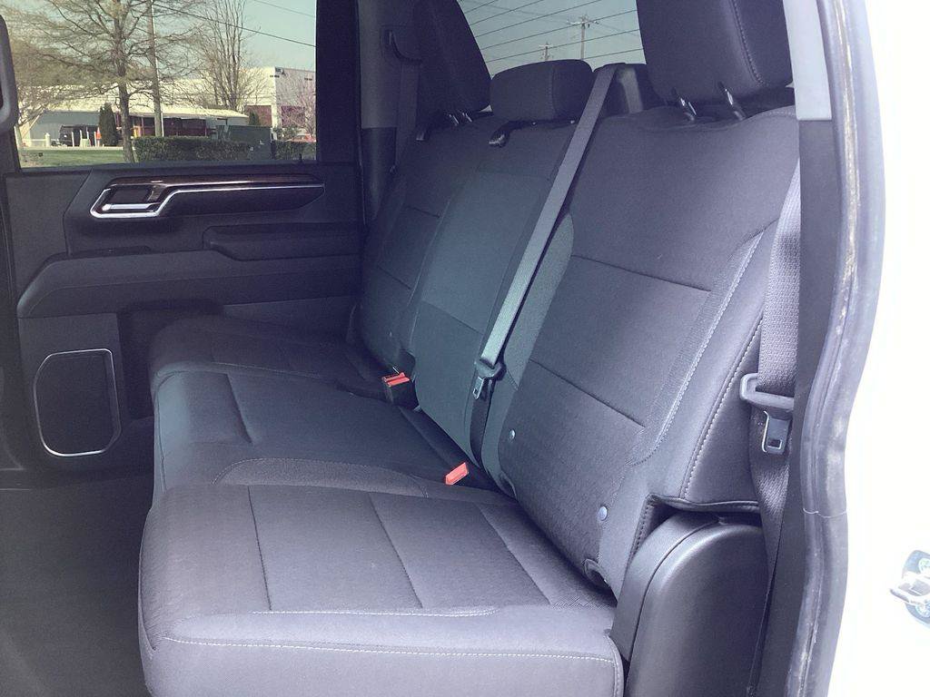 Used 2024 Chevrolet Silverado 2500 LT AWD/4WD image 14