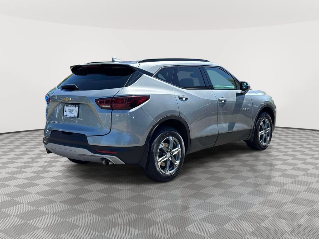 Used 2023 Chevrolet Blazer LT AWD/4WD image 7