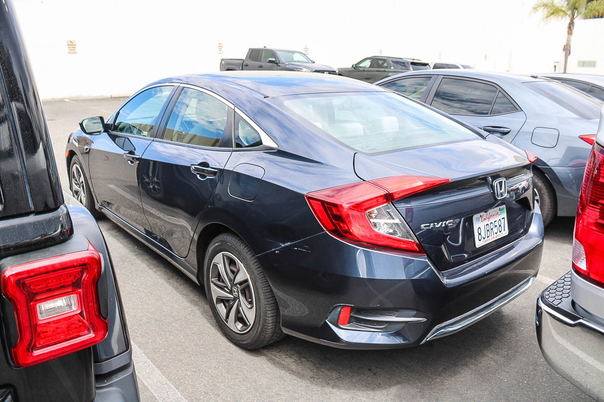 Used 2019 Honda Civic LX image 8