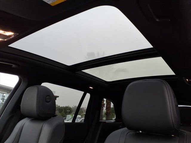 Used 2025 Mercedes-Benz GLS 450 4MATIC image 15