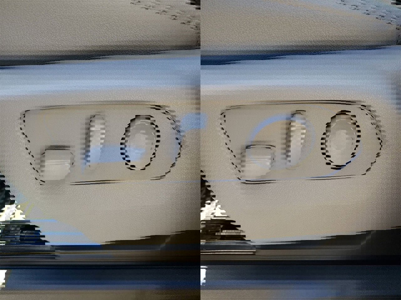 New 2026 Chevrolet Silverado 1500 LTZ w/ LTZ Premium Package image 17