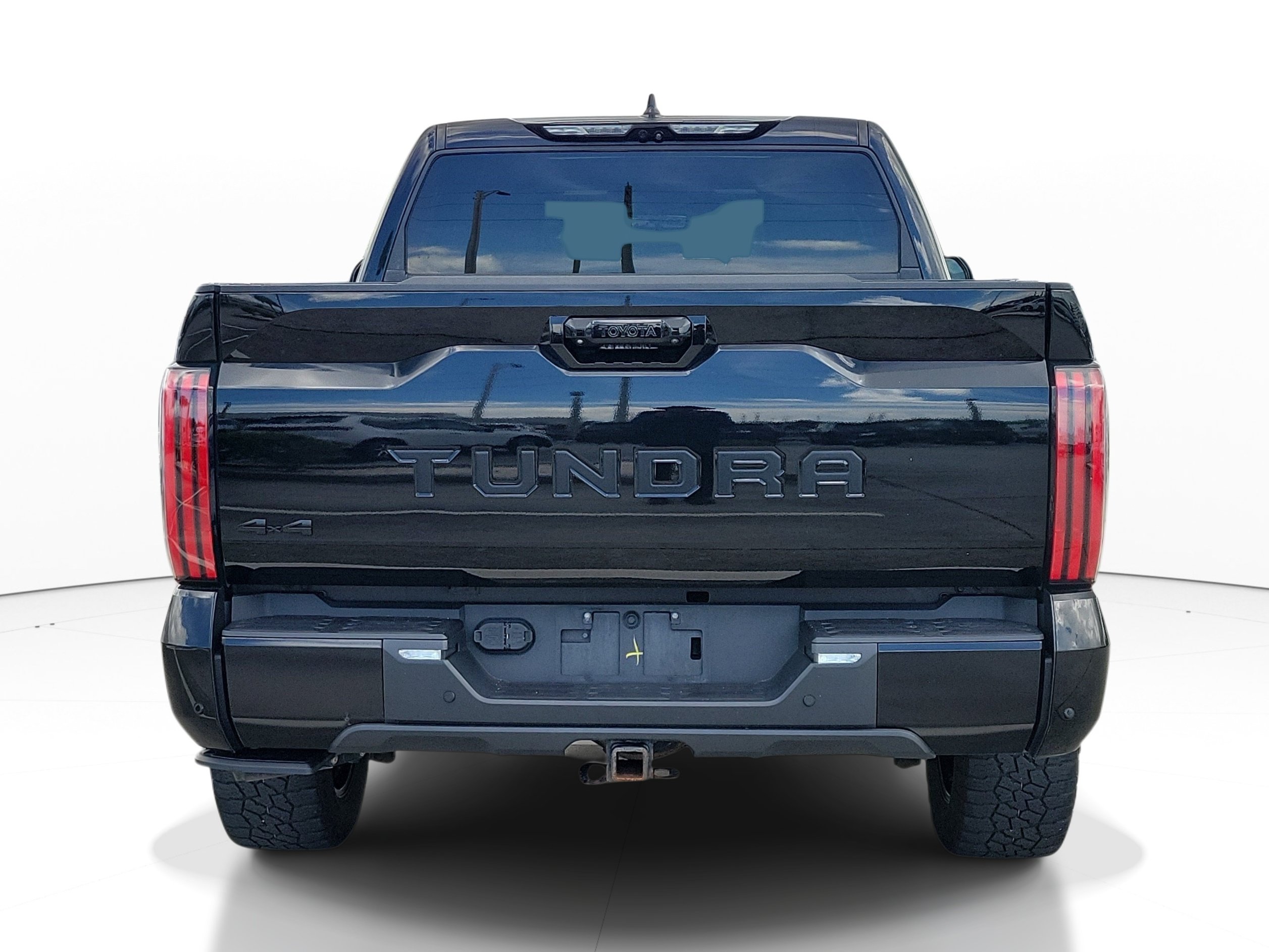 Used 2023 Toyota Tundra Platinum w/ Advanced Package AWD/4WD image 5