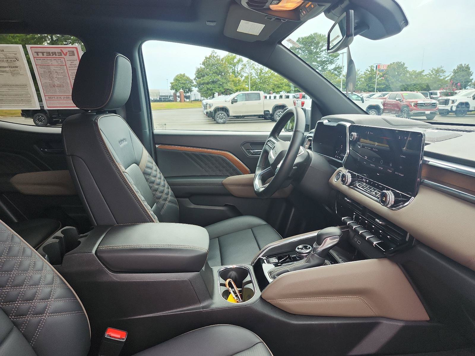 Certified 2025 GMC Canyon Denali AWD/4WD image 8