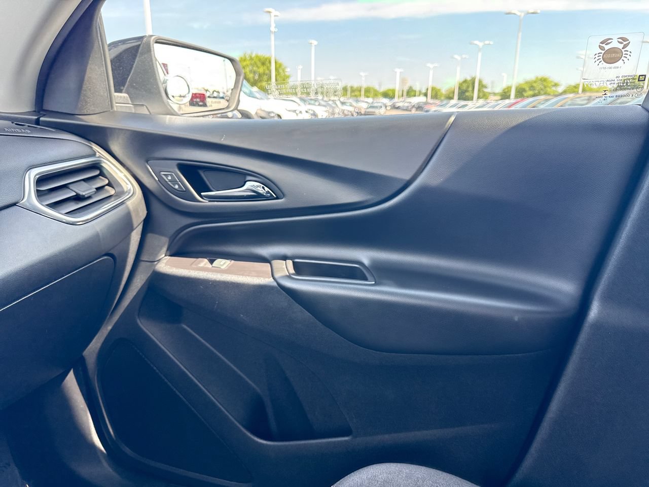 Used 2019 Chevrolet Equinox LT w/ LPO, Blackout Package FWD image 26