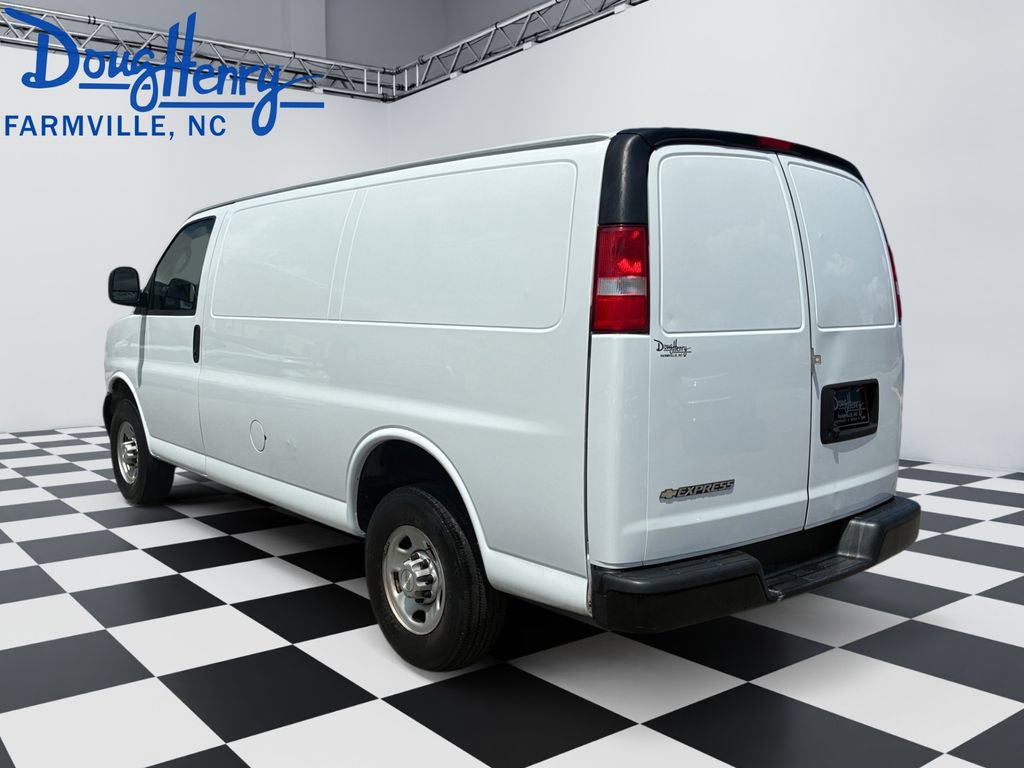Used 2023 Chevrolet Express 2500 w/ Driver Convenience Package RWD image 3